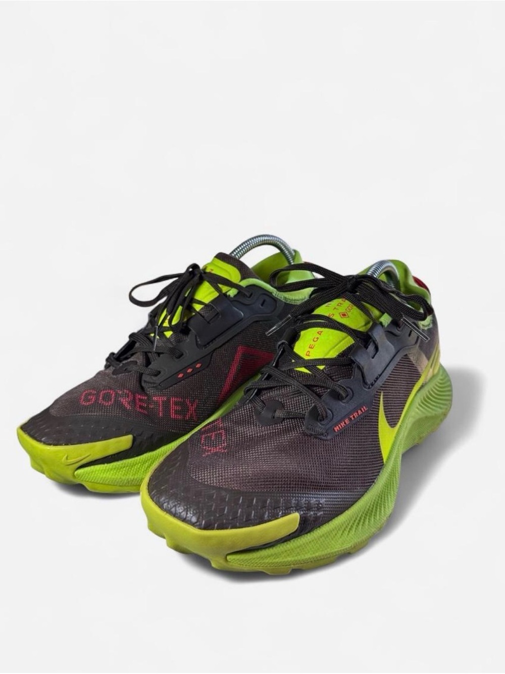 Nike Pegasus Trail 3 GTX 'Dark Chocolate Volt' featuring a waterproof GORE-TEX